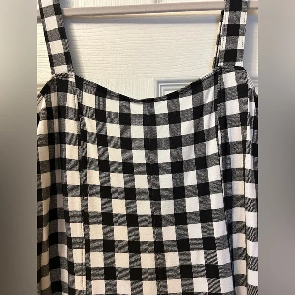 Forever 21 Black & White Gingham Sweetheart Neckline Romper - Picture 8 of 14